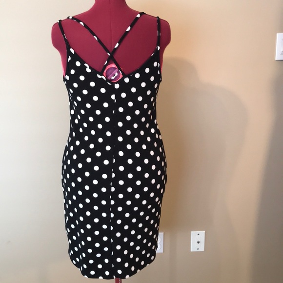 Black & white poka-dot sleeveless dress, stretchy - Picture 2 of 3
